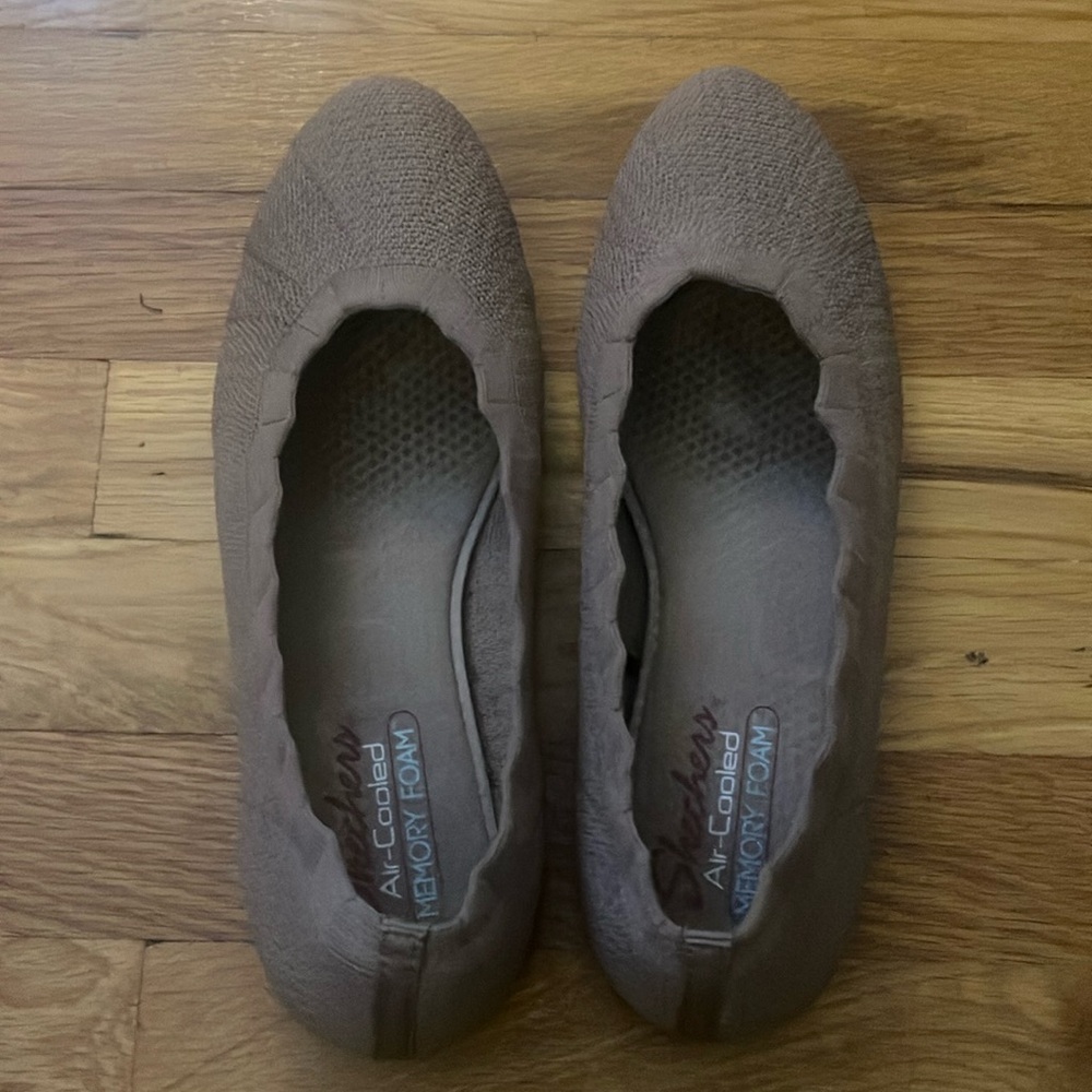 Sketchers air-cooled memory flats